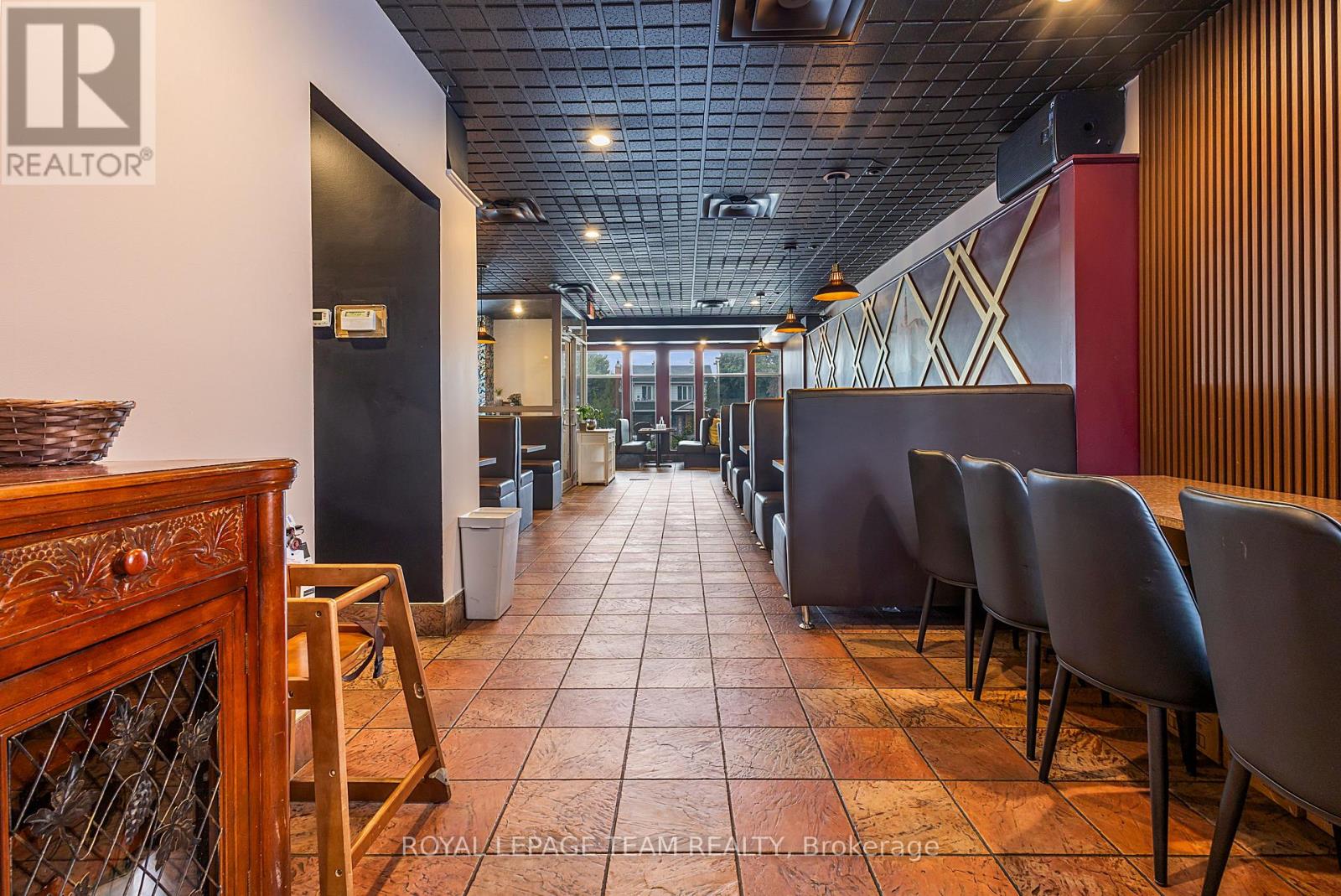 1766 Carling Avenue, Ottawa, Ontario  K2A 1E1 - Photo 12 - X12411009