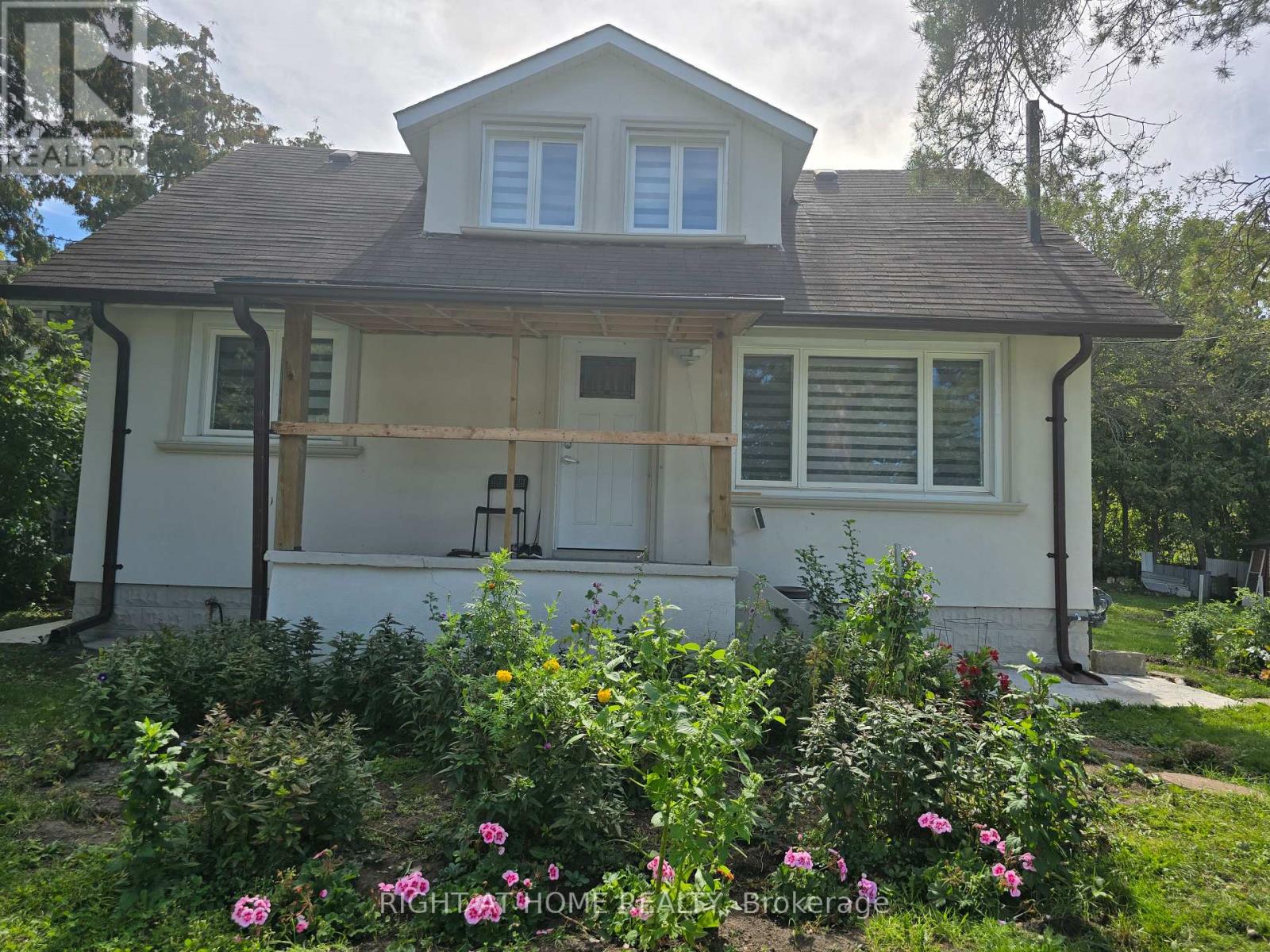 209 Pine Beach Drive, Georgina (Keswick South), Ontario  L4P 2V6 - Photo 1 - N12410981