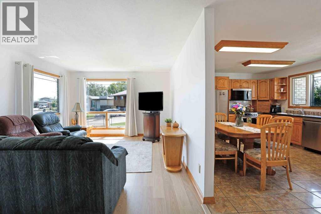 Property at 11 Lakeview Crescent E image 5
