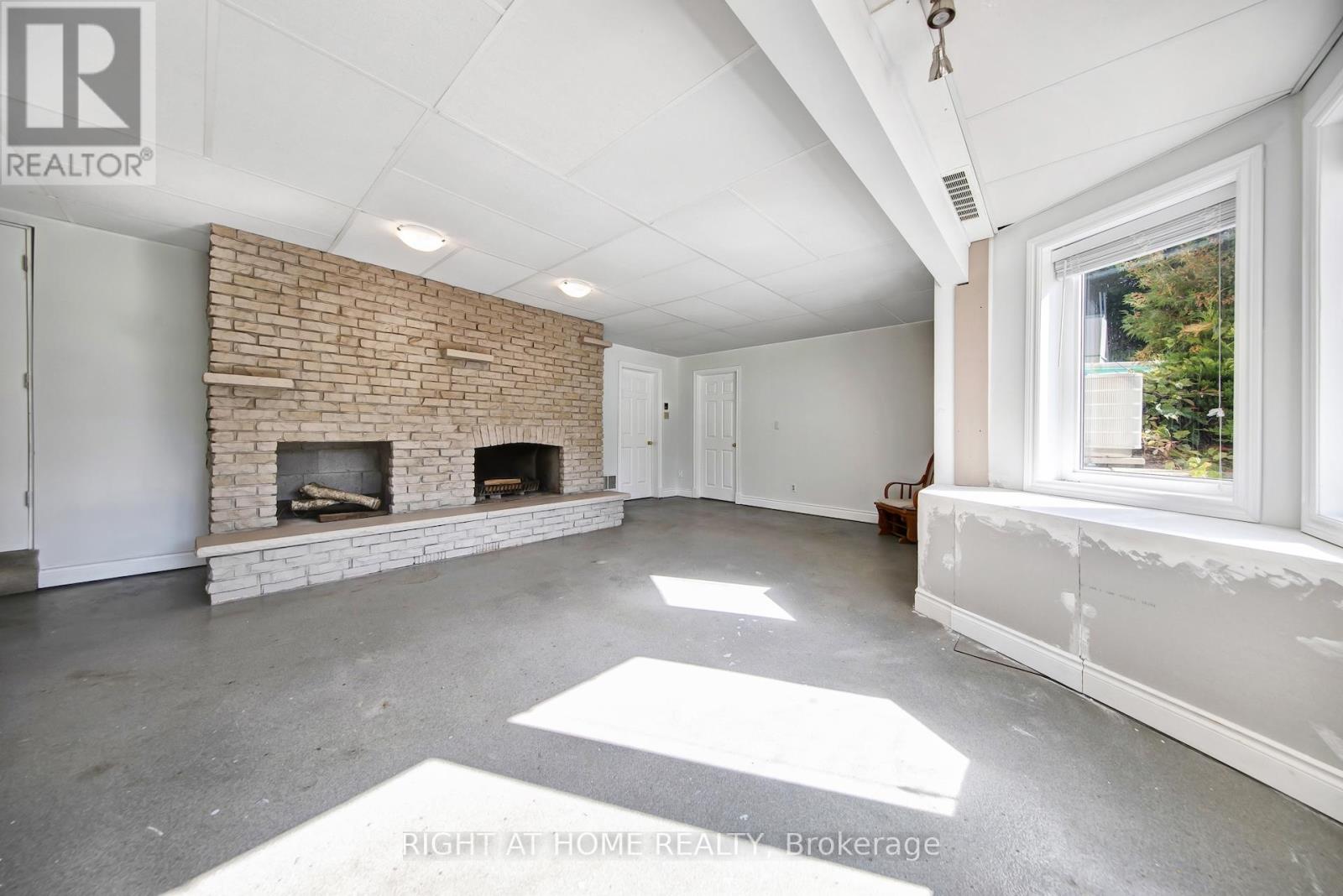 1905 Lockhart Road, Innisfil, Ontario  L9S 3G1 - Photo 19 - N12410999