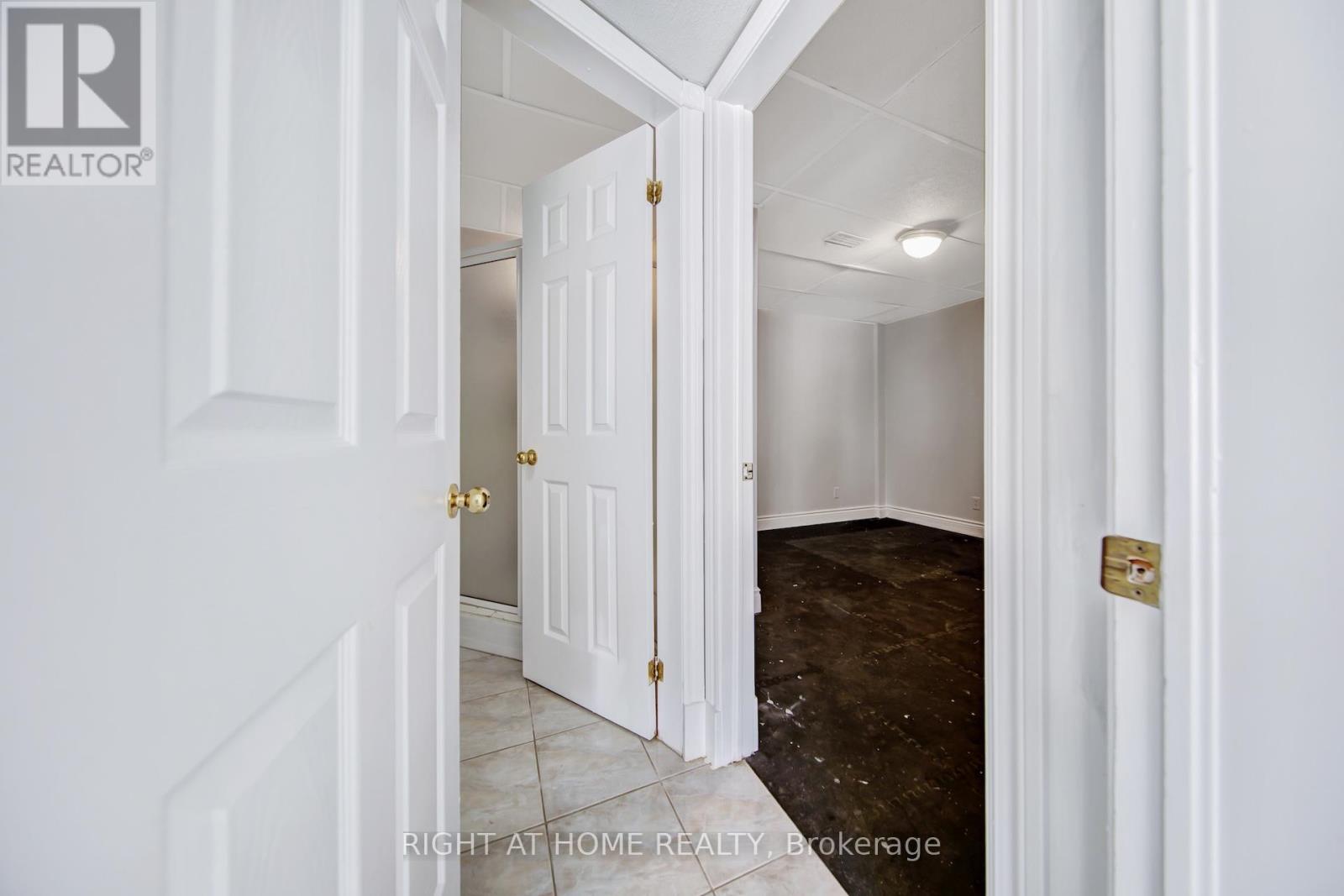 1905 Lockhart Road, Innisfil, Ontario  L9S 3G1 - Photo 20 - N12410999