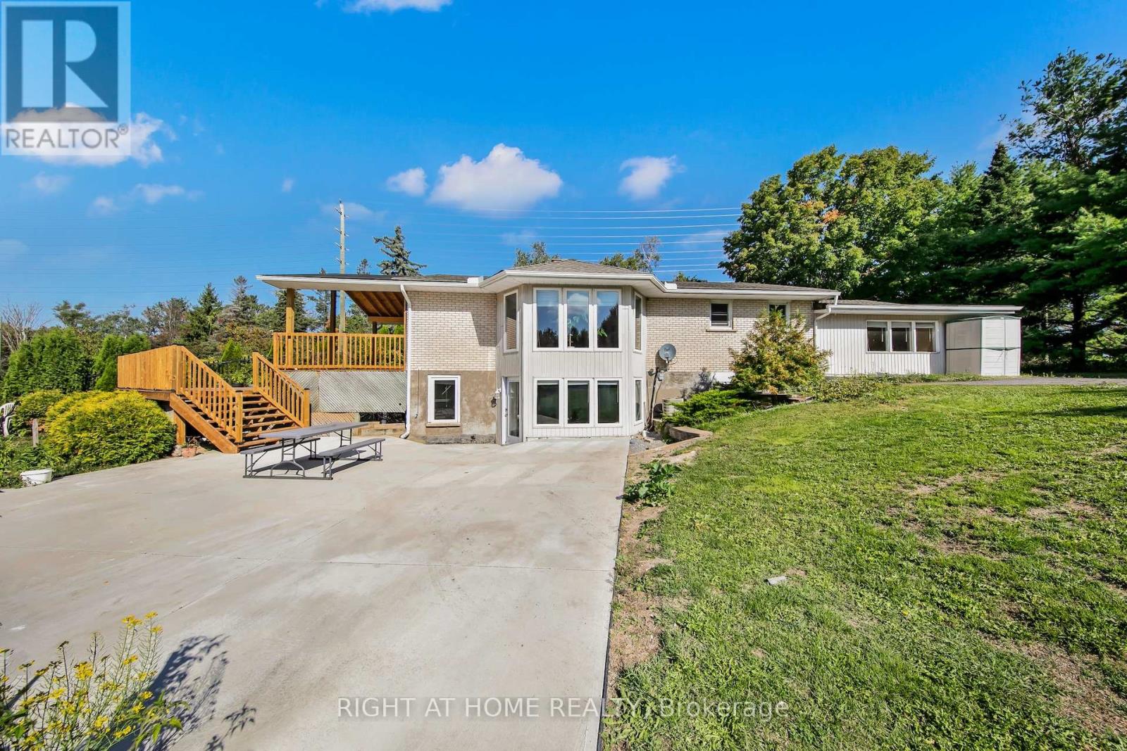 1905 Lockhart Road, Innisfil, Ontario  L9S 3G1 - Photo 30 - N12410999