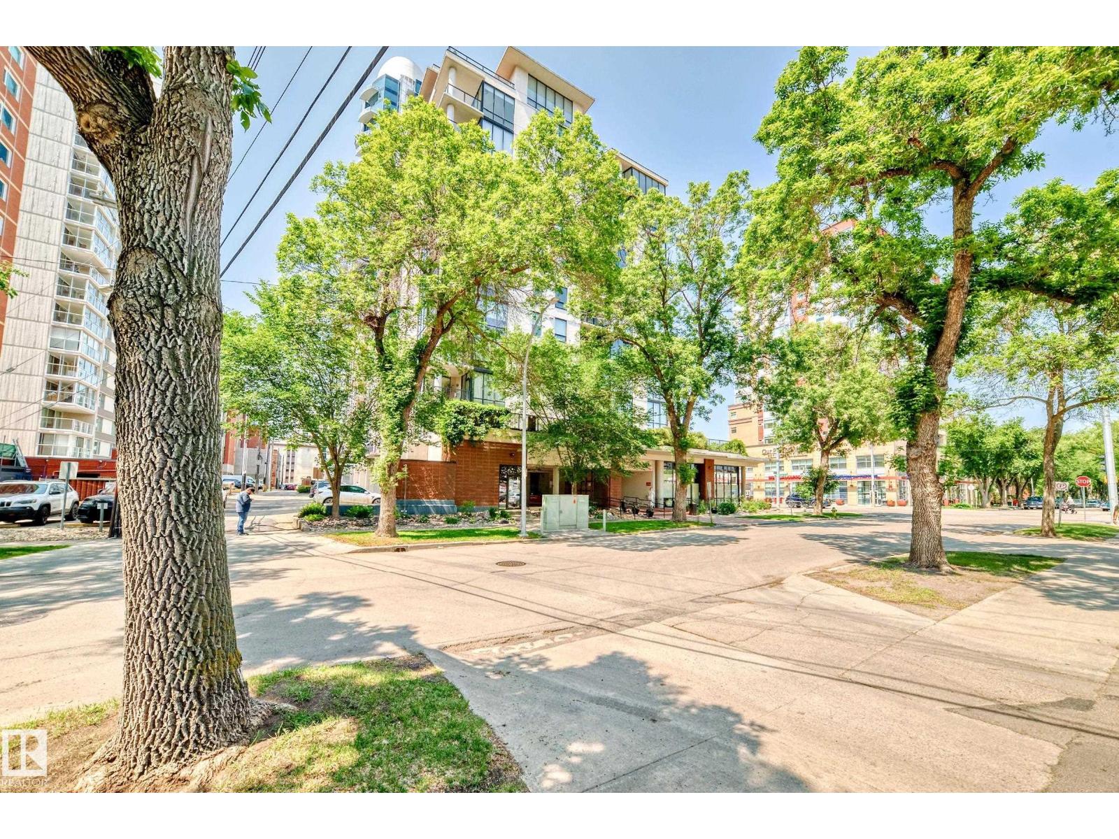 #404 10028 119 St Nw, Edmonton, Alberta  T5K 1Y8 - Photo 2 - E4458246