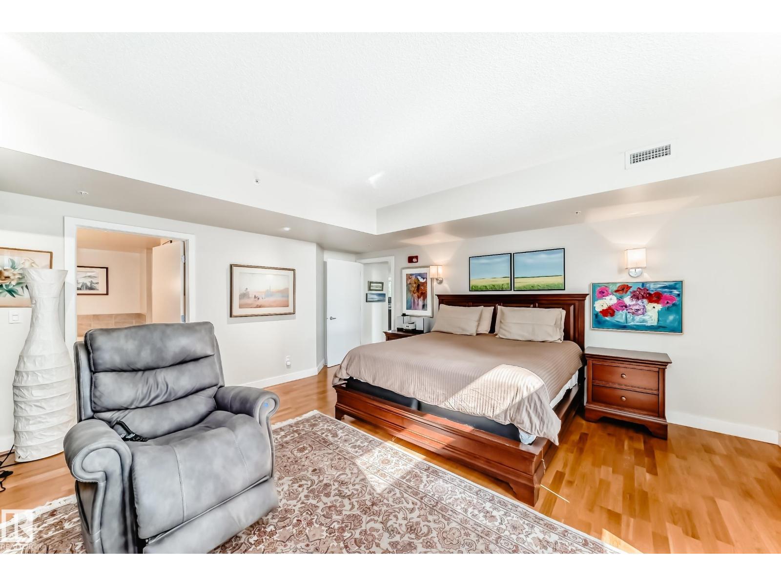 #404 10028 119 St Nw, Edmonton, Alberta  T5K 1Y8 - Photo 37 - E4458246