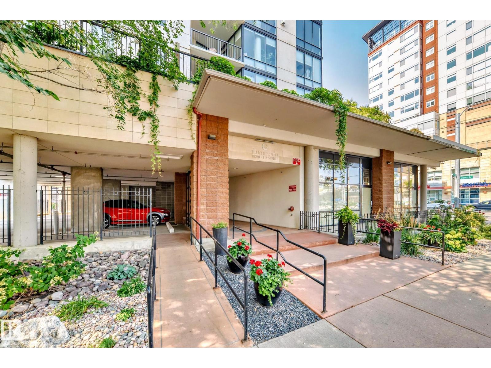 #404 10028 119 St Nw, Edmonton, Alberta  T5K 1Y8 - Photo 5 - E4458246
