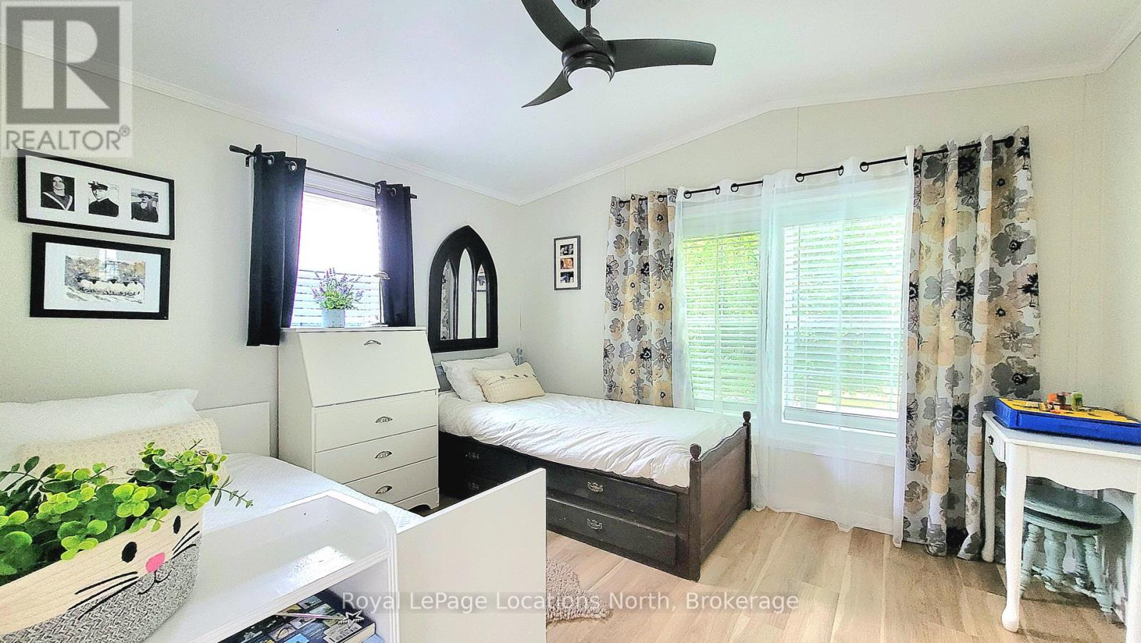 91 Georgian Glen Drive, Wasaga Beach, Ontario  L9Z 1K8 - Photo 18 - S12340328