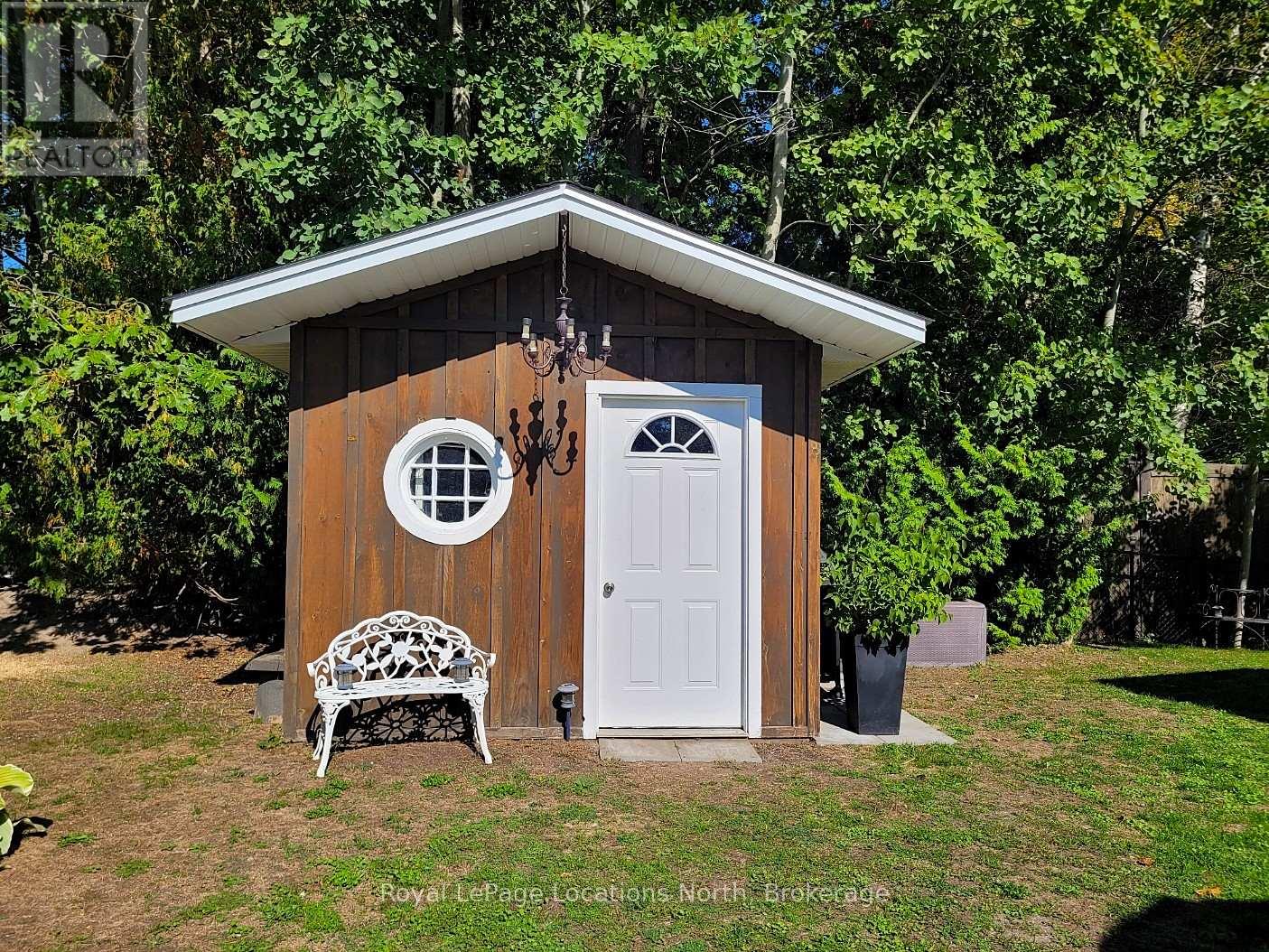 91 Georgian Glen Drive, Wasaga Beach, Ontario  L9Z 1K8 - Photo 24 - S12340328