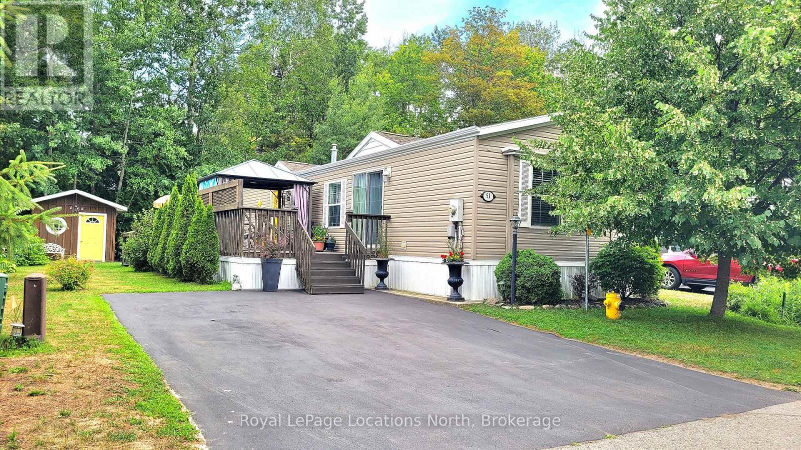91 Georgian Glen Drive, Wasaga Beach, Ontario  L9Z 1K8 - Photo 25 - S12340328