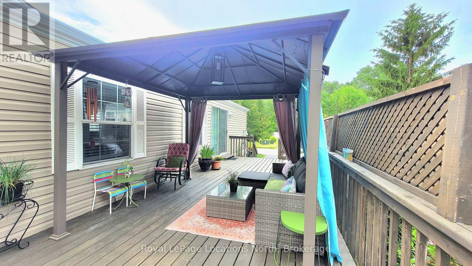 91 Georgian Glen Drive, Wasaga Beach, Ontario  L9Z 1K8 - Photo 21 - S12340328