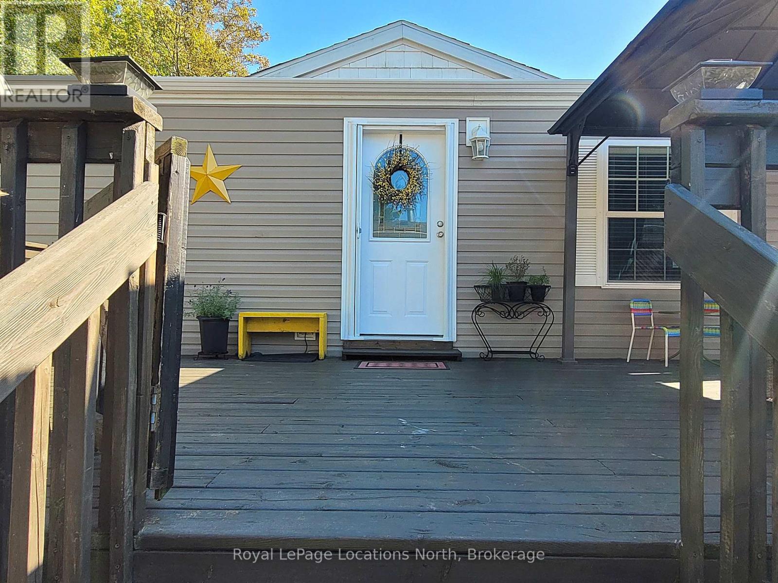 91 Georgian Glen Drive, Wasaga Beach, Ontario  L9Z 1K8 - Photo 2 - S12340328