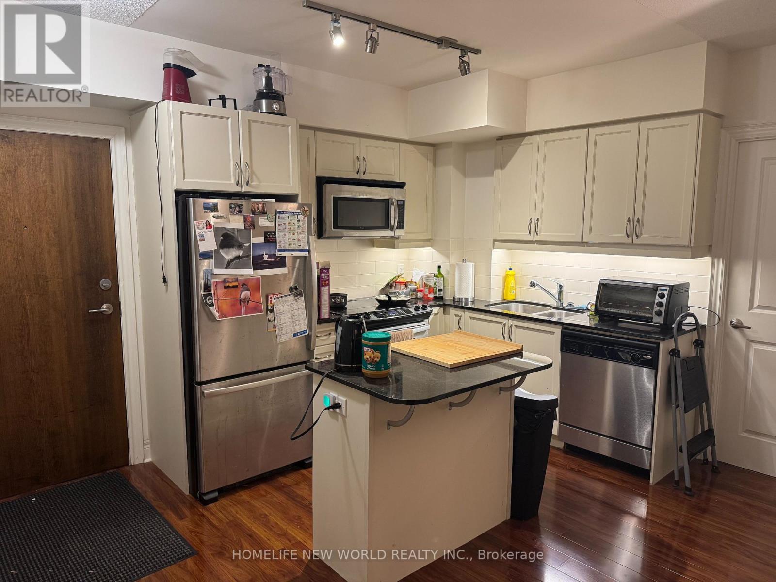 309 - 701 Sheppard Avenue W, Toronto, Ontario  M3H 0B2 - Photo 2 - C12365735