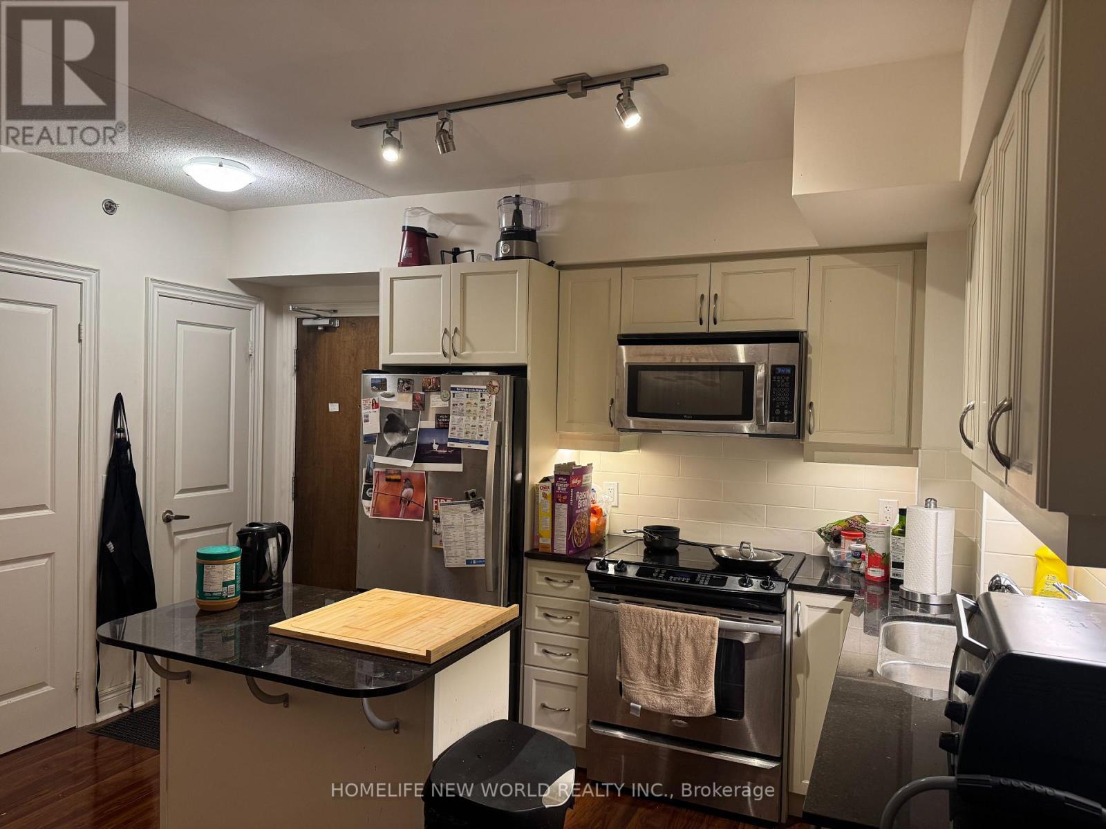 309 - 701 Sheppard Avenue W, Toronto, Ontario  M3H 0B2 - Photo 3 - C12365735