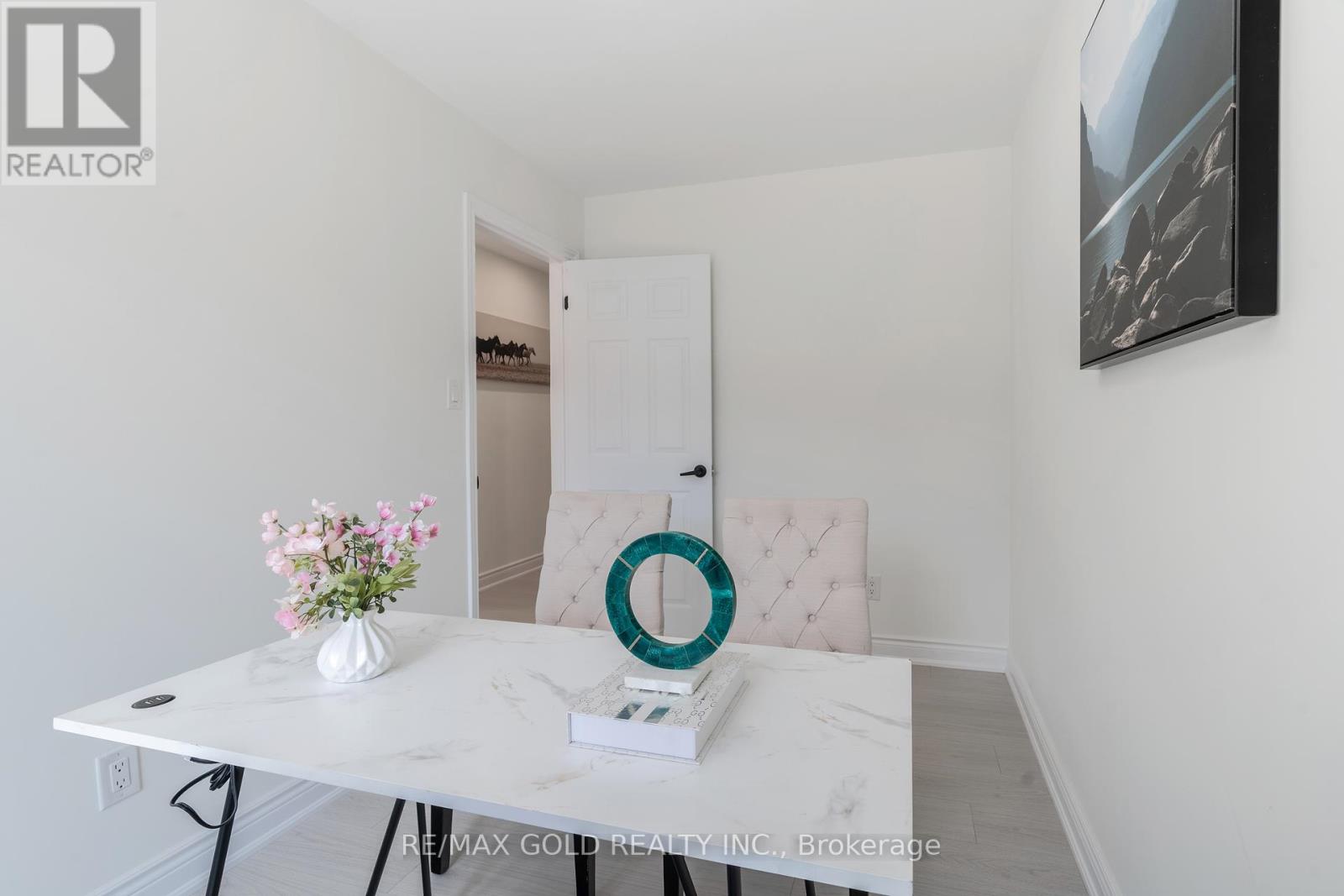384 Westwood Drive, Kitchener, Ontario  N2M 2L6 - Photo 19 - X12402632