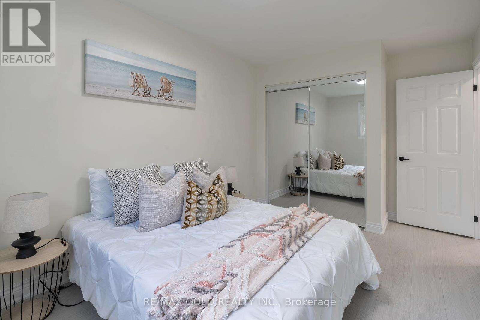 384 Westwood Drive, Kitchener, Ontario  N2M 2L6 - Photo 25 - X12402632