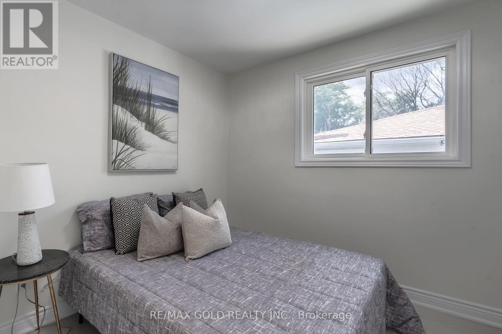 384 Westwood Drive, Kitchener, Ontario  N2M 2L6 - Photo 27 - X12402632