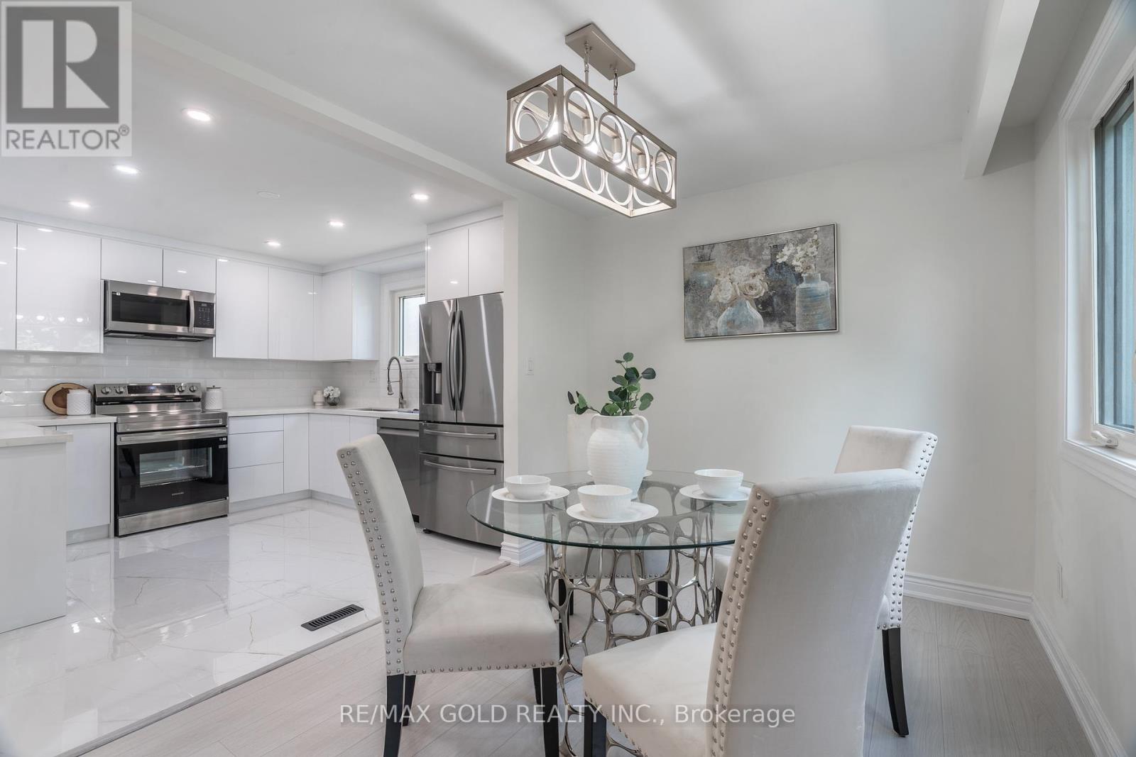 384 Westwood Drive, Kitchener, Ontario  N2M 2L6 - Photo 10 - X12402632