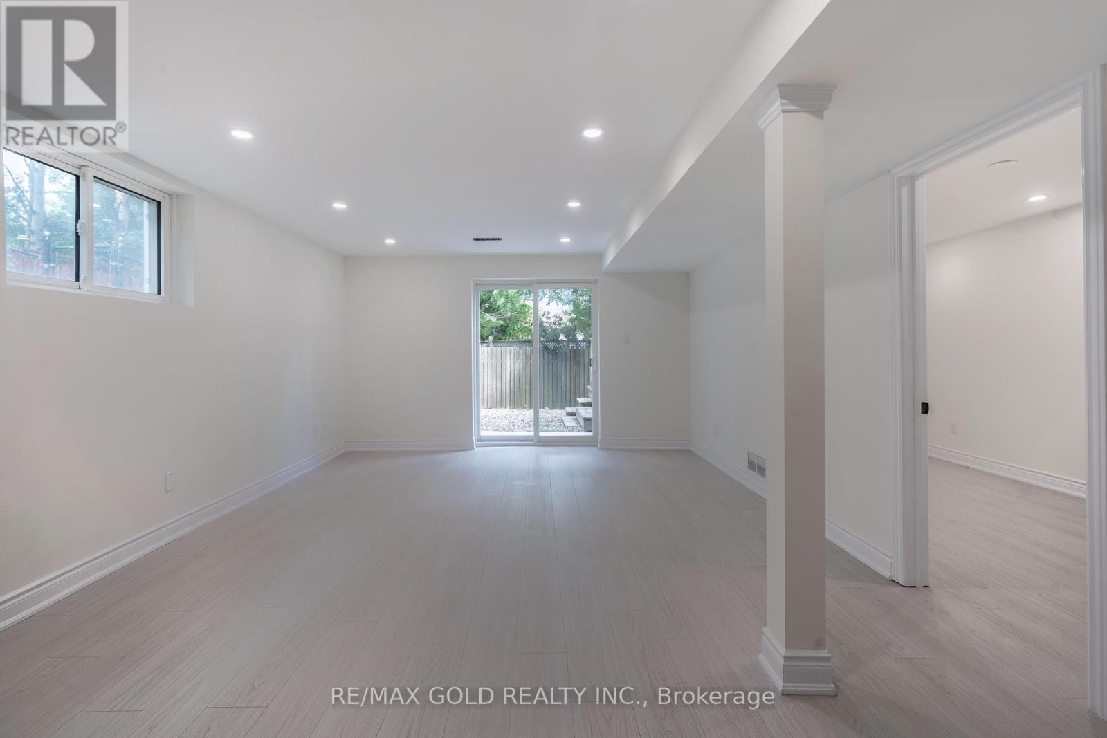 384 Westwood Drive, Kitchener, Ontario  N2M 2L6 - Photo 32 - X12402632