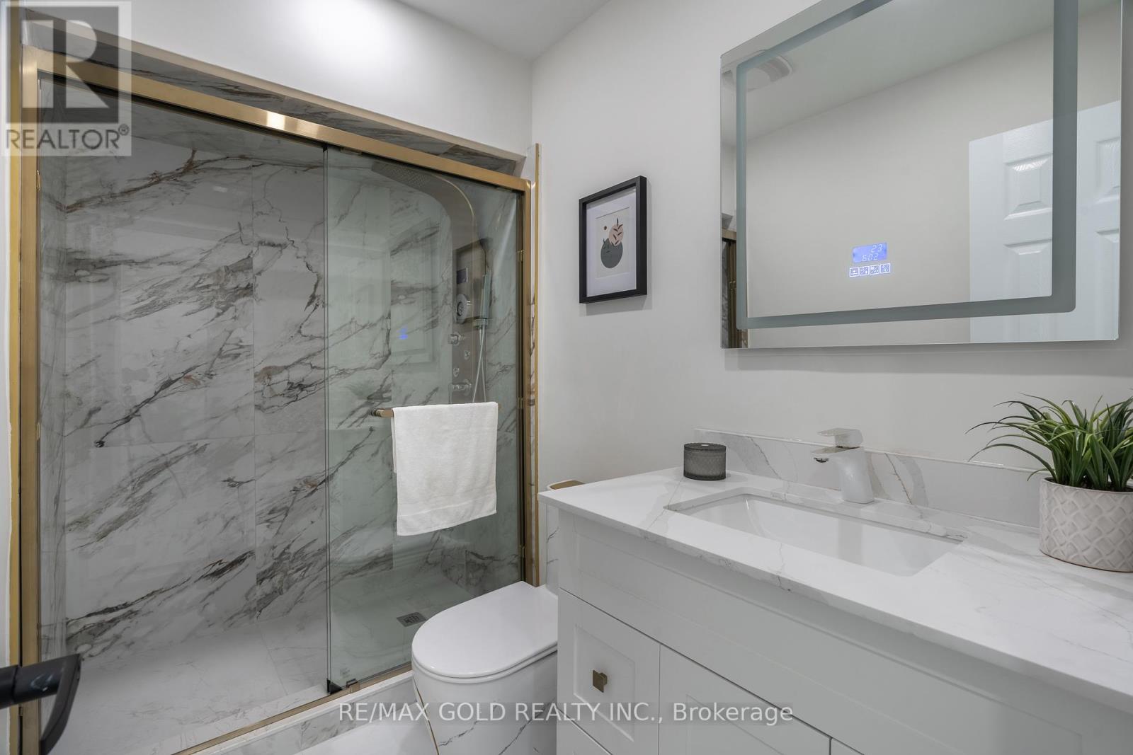 384 Westwood Drive, Kitchener, Ontario  N2M 2L6 - Photo 24 - X12402632