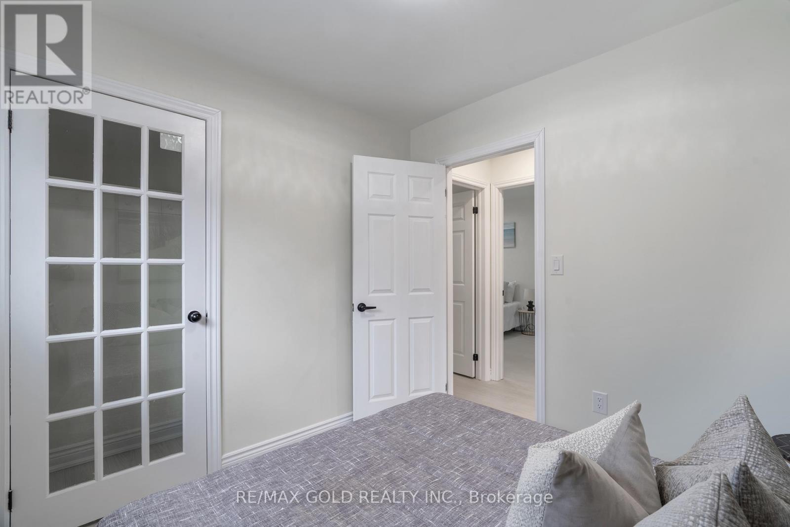 384 Westwood Drive, Kitchener, Ontario  N2M 2L6 - Photo 28 - X12402632