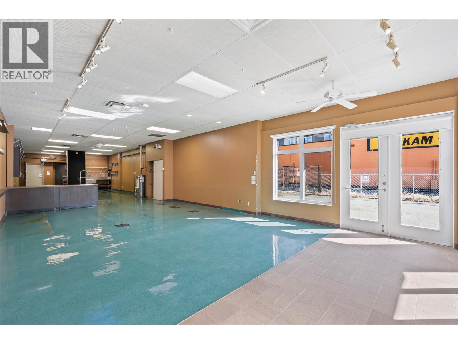 182 Tranquille Road, Kamloops, British Columbia  V2B 3G1 - Photo 4 - 10363378