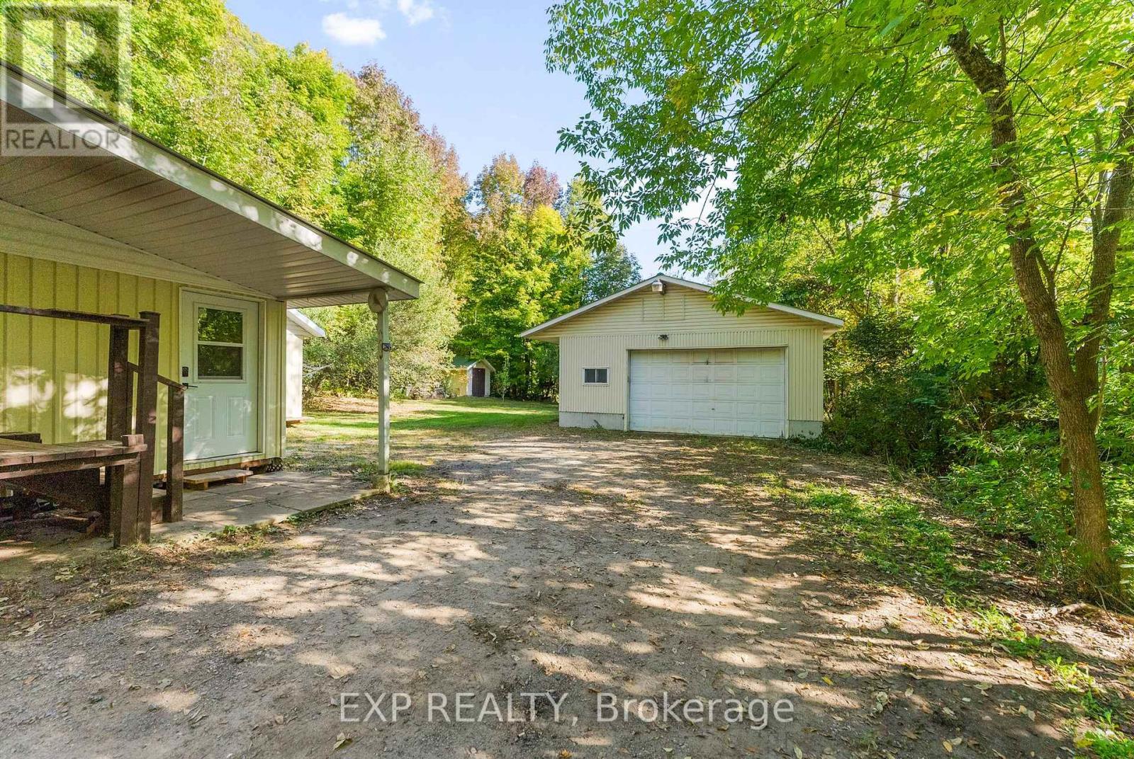 1698 Pucker Street, Admaston/bromley, Ontario  K7V 3Z9 - Photo 2 - X12411015