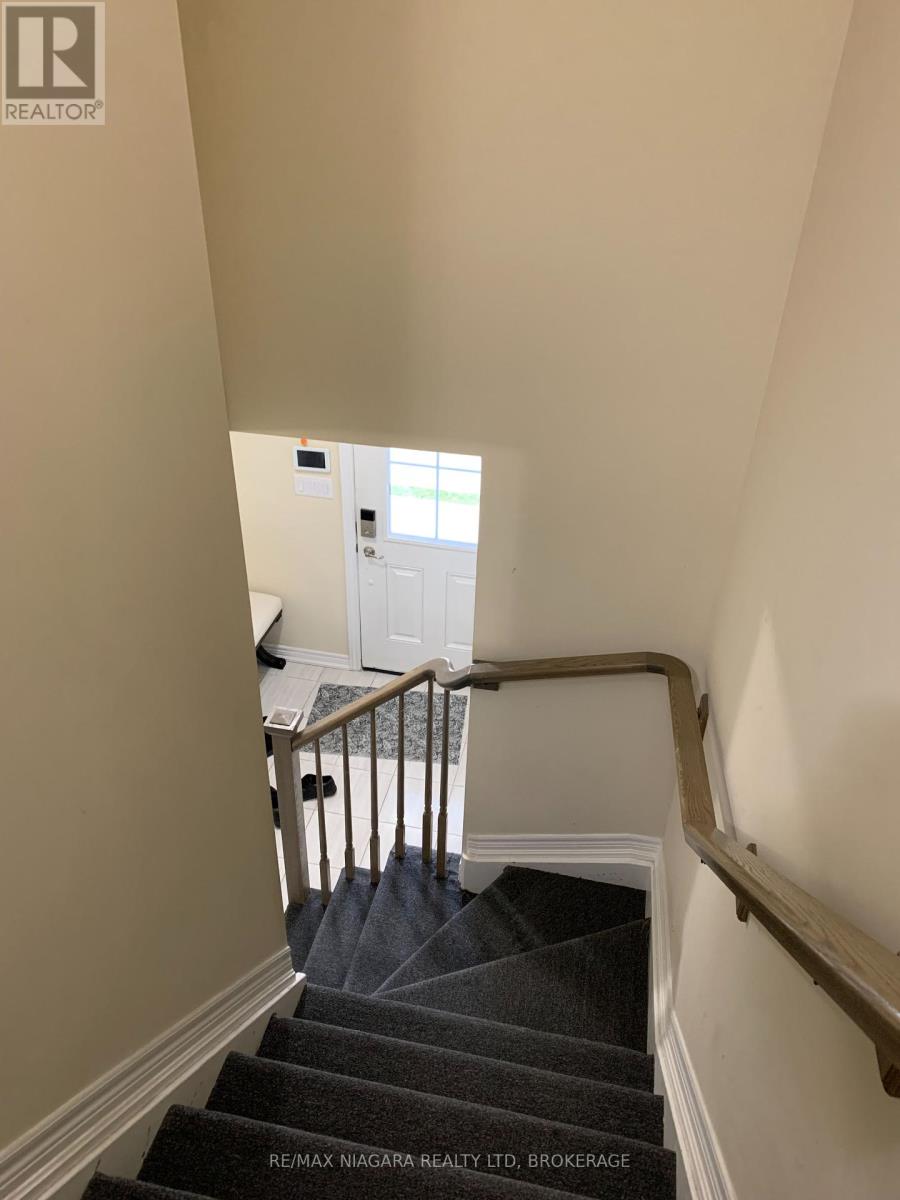 12 Haney Drive, Thorold, Ontario  L2V 0G4 - Photo 17 - X12411028