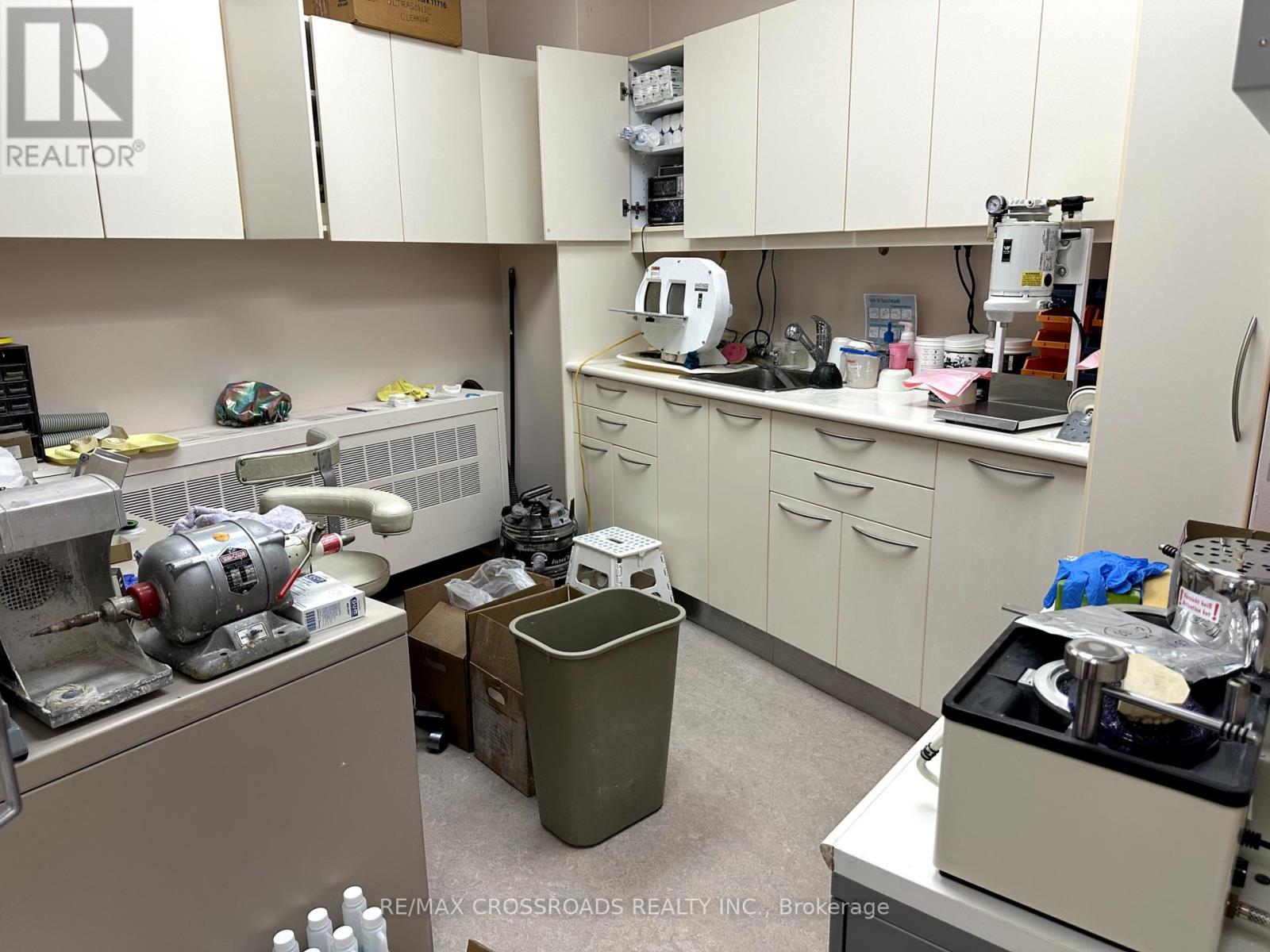 1517 - 2 Carlton Street, Toronto, Ontario  M5B 1J3 - Photo 18 - C12411029
