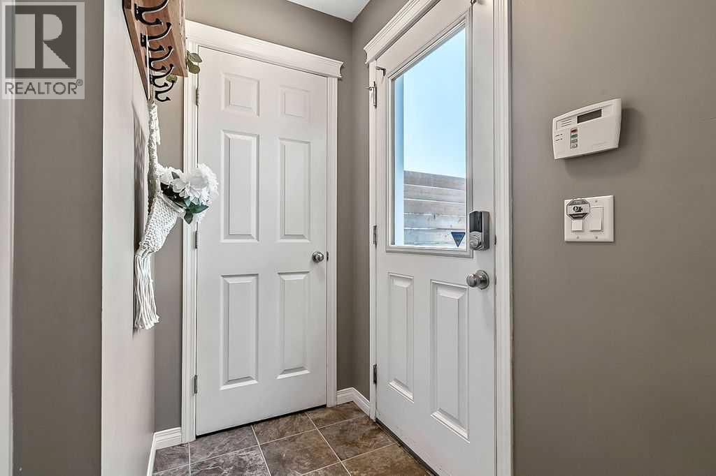 91 Cimarron Grove Close, Okotoks, Alberta  T1S 0H5 - Photo 15 - A2256938