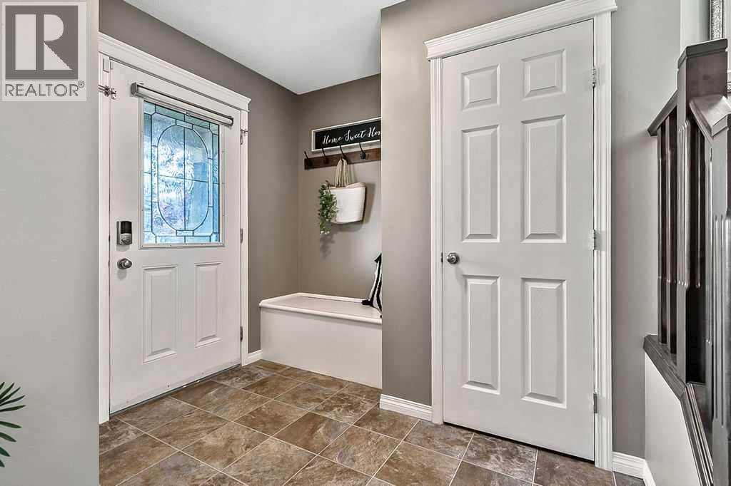 91 Cimarron Grove Close, Okotoks, Alberta  T1S 0H5 - Photo 2 - A2256938