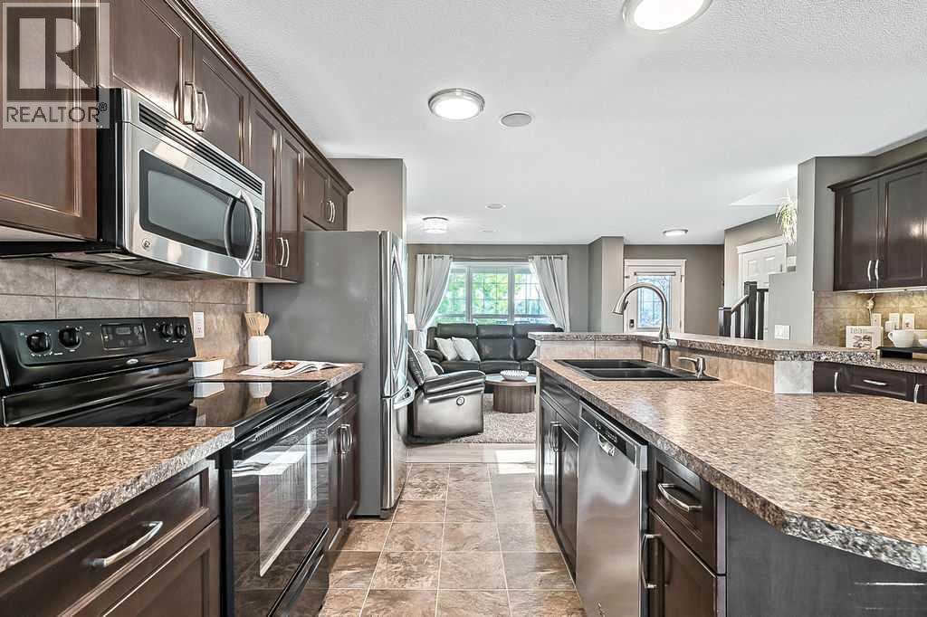 91 Cimarron Grove Close, Okotoks, Alberta  T1S 0H5 - Photo 11 - A2256938