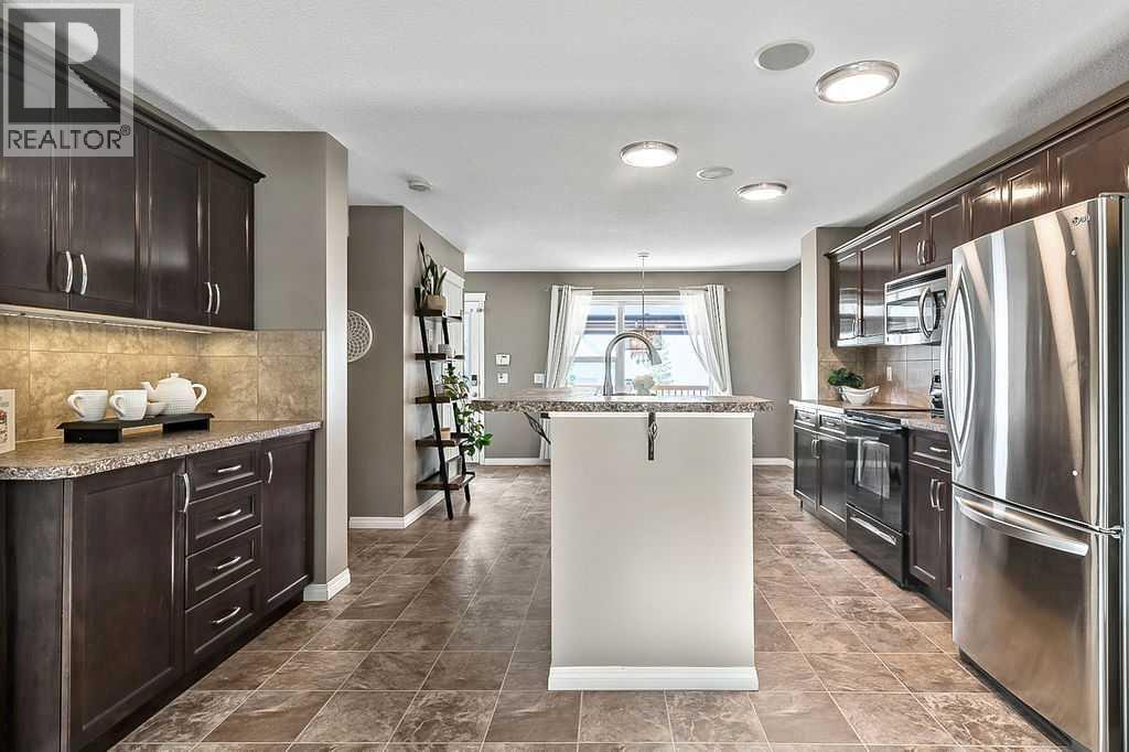 91 Cimarron Grove Close, Okotoks, Alberta  T1S 0H5 - Photo 6 - A2256938