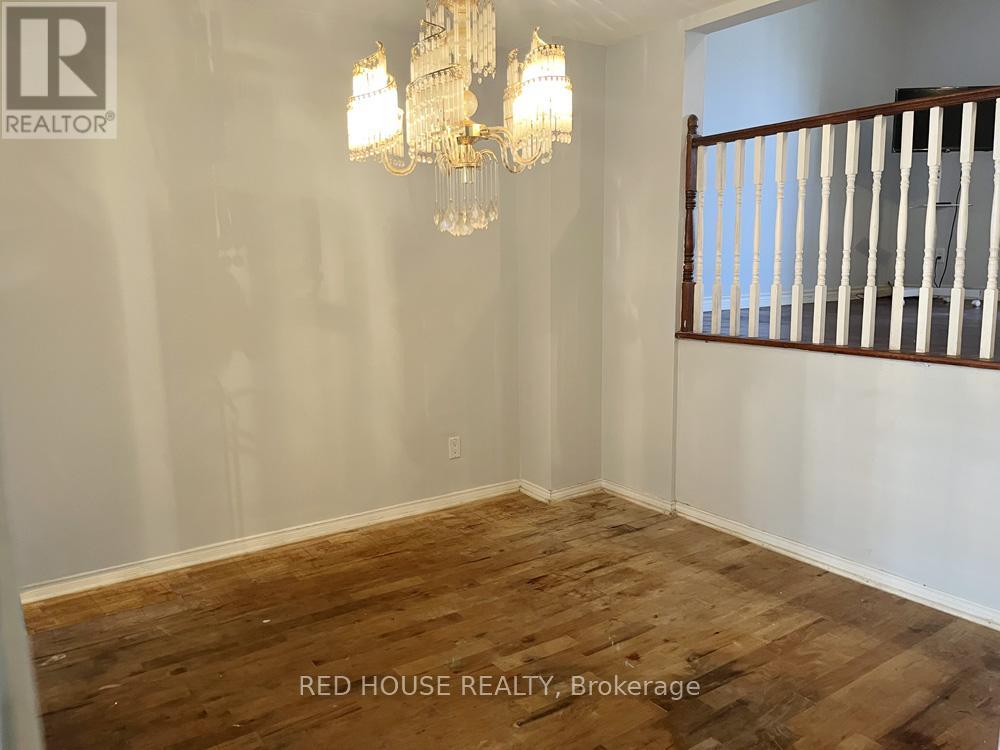 28 Kay Drive, Toronto, Ontario  M9V 4V6 - Photo 4 - W12411014