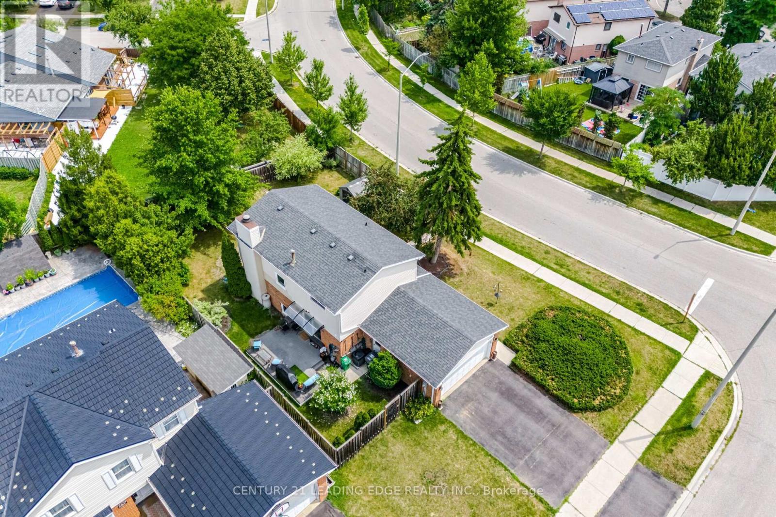 6303 Neuchatel Road, Mississauga, Ontario  L5N 2J7 - Photo 43 - W12411033