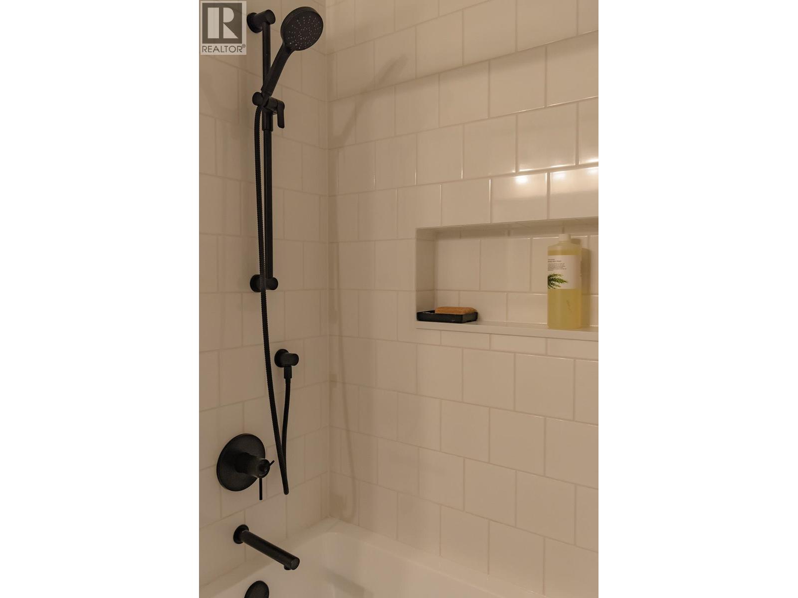 535 Gower Point Road, Gibsons, British Columbia  V0N 1V0 - Photo 21 - R3049005