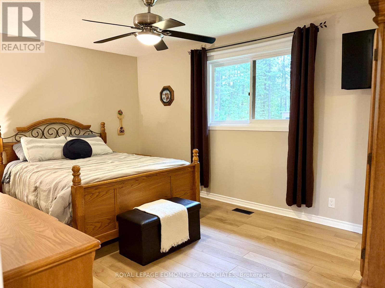 19 Selley Street, Petawawa, Ontario  K8H 3G9 - Photo 13 - X12355602