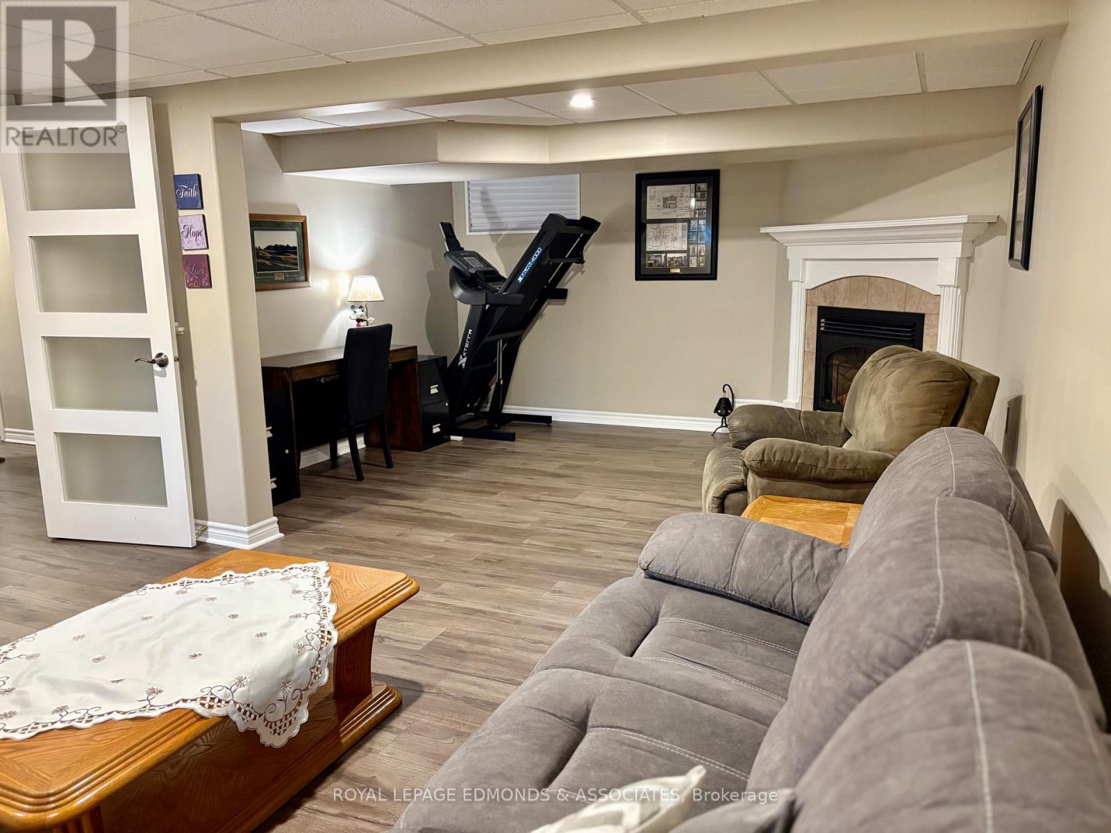 19 Selley Street, Petawawa, Ontario  K8H 3G9 - Photo 24 - X12355602