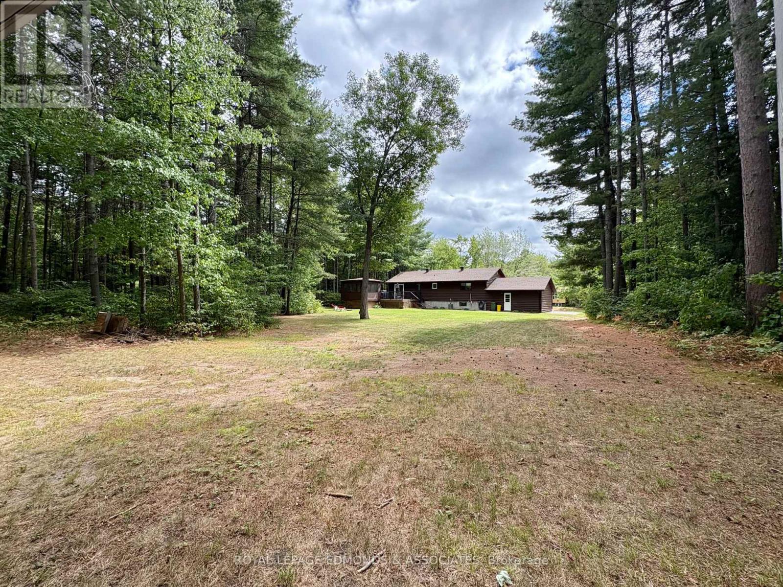19 Selley Street, Petawawa, Ontario  K8H 3G9 - Photo 43 - X12355602