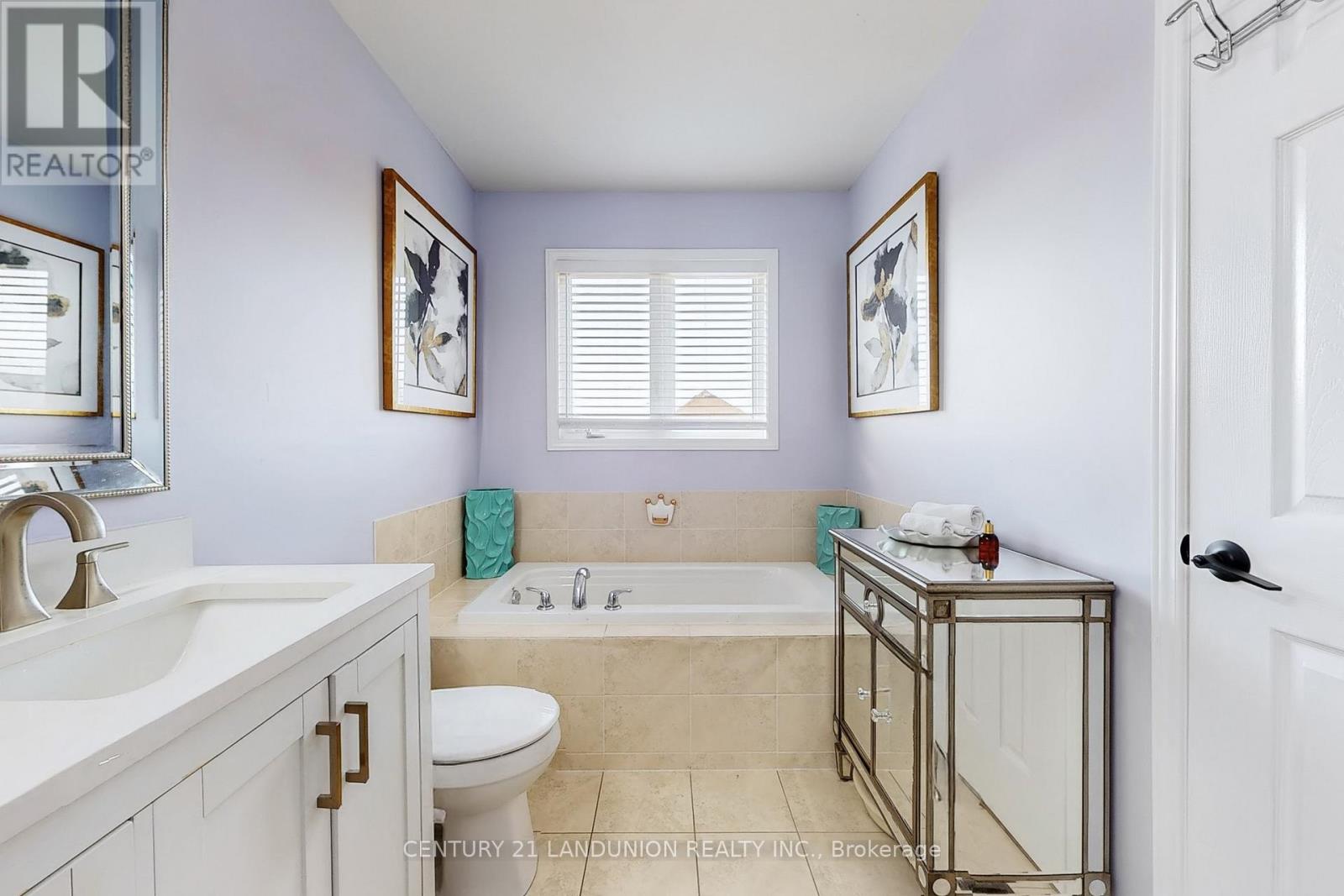 101 Gar Lehman Avenue, Whitchurch-Stouffville, Ontario  L4A 0W9 - Photo 16 - N12410181