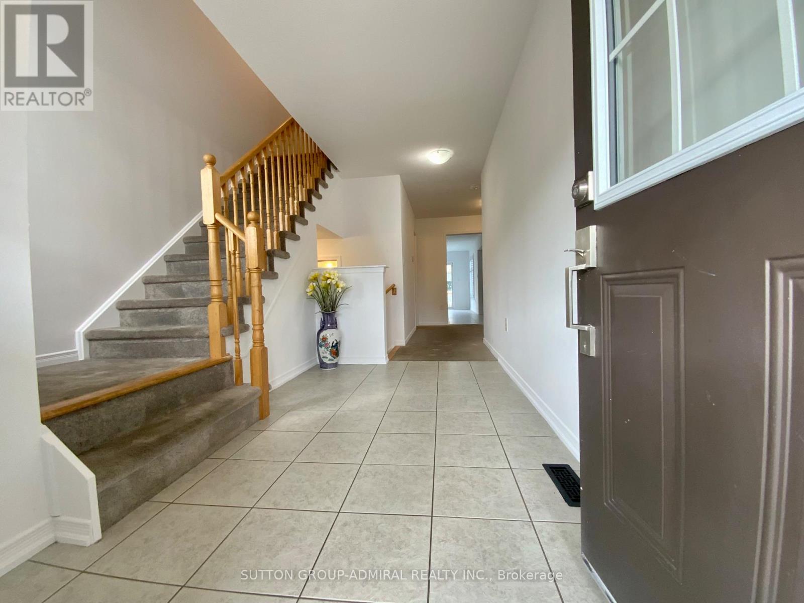 10 Beatty Avenue, Thorold, Ontario  L3B 0E9 - Photo 2 - X12411020