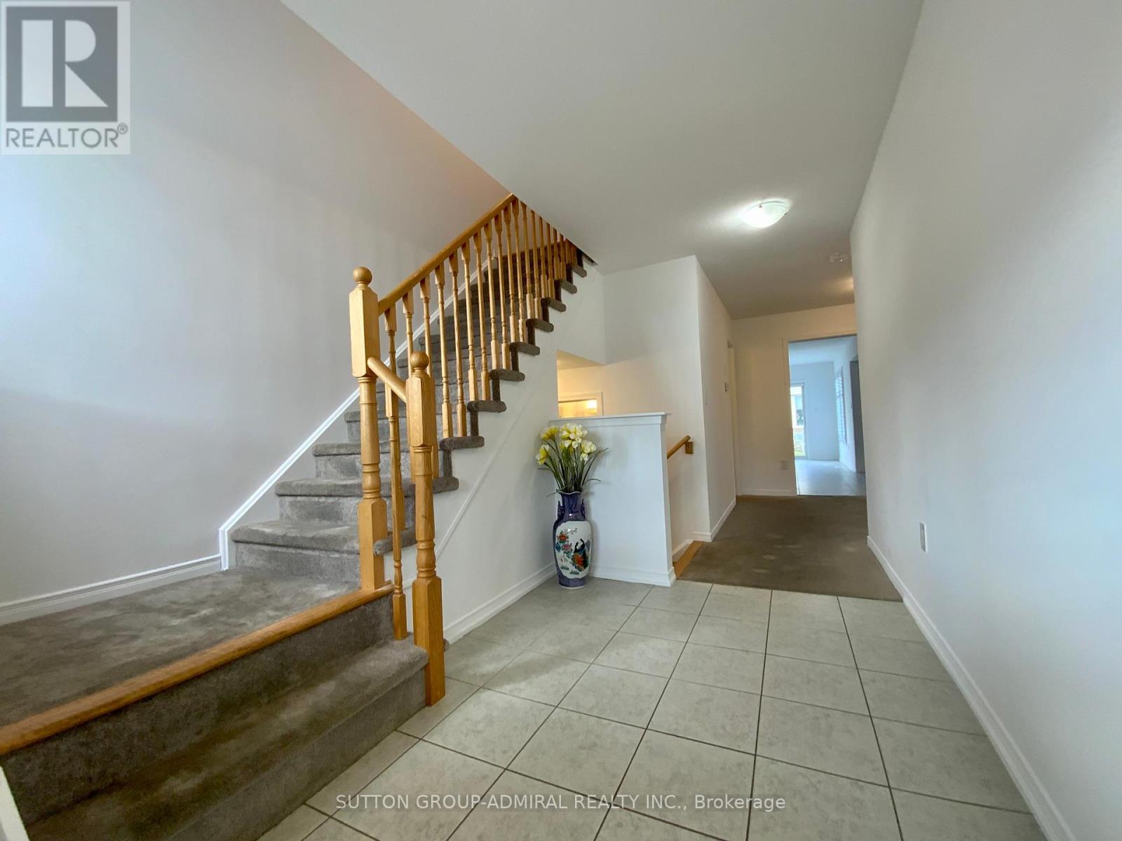 10 Beatty Avenue, Thorold, Ontario  L3B 0E9 - Photo 3 - X12411020