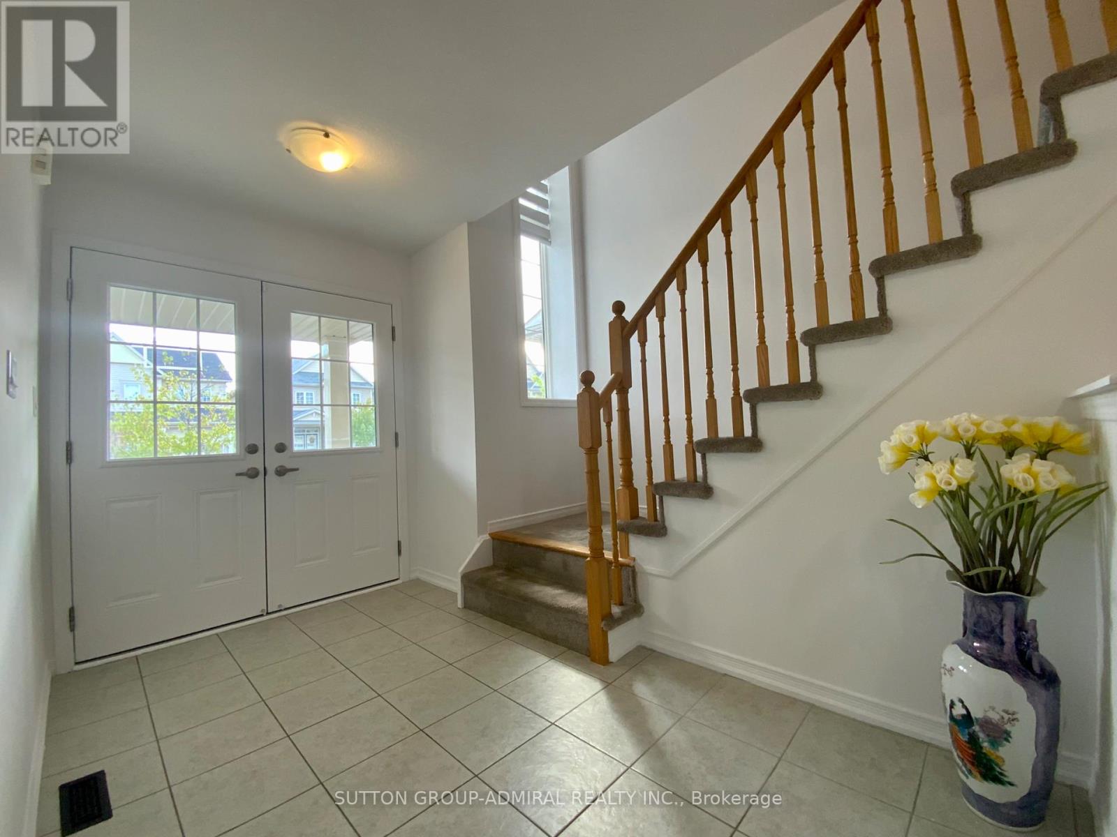 10 Beatty Avenue, Thorold, Ontario  L3B 0E9 - Photo 4 - X12411020