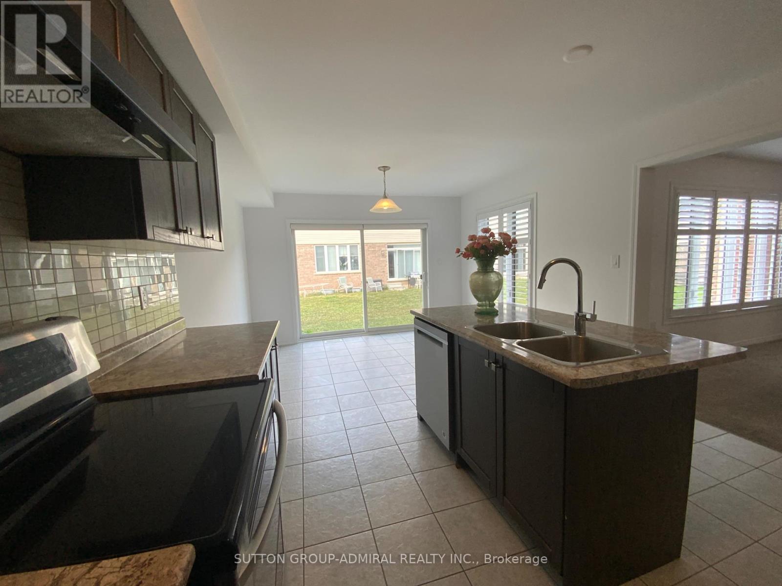 10 Beatty Avenue, Thorold, Ontario  L3B 0E9 - Photo 8 - X12411020