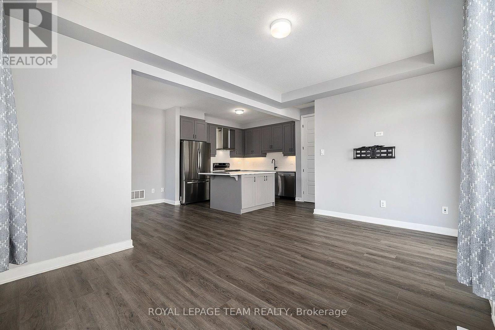 165 Yearling Circle, Ottawa, Ontario  K0A 2Z0 - Photo 10 - X12411036