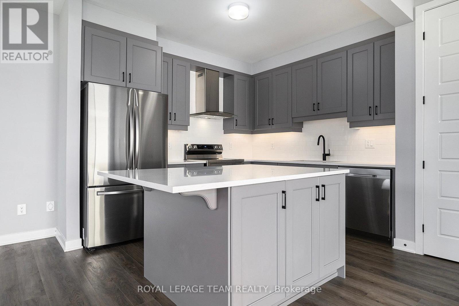 165 Yearling Circle, Ottawa, Ontario  K0A 2Z0 - Photo 14 - X12411036