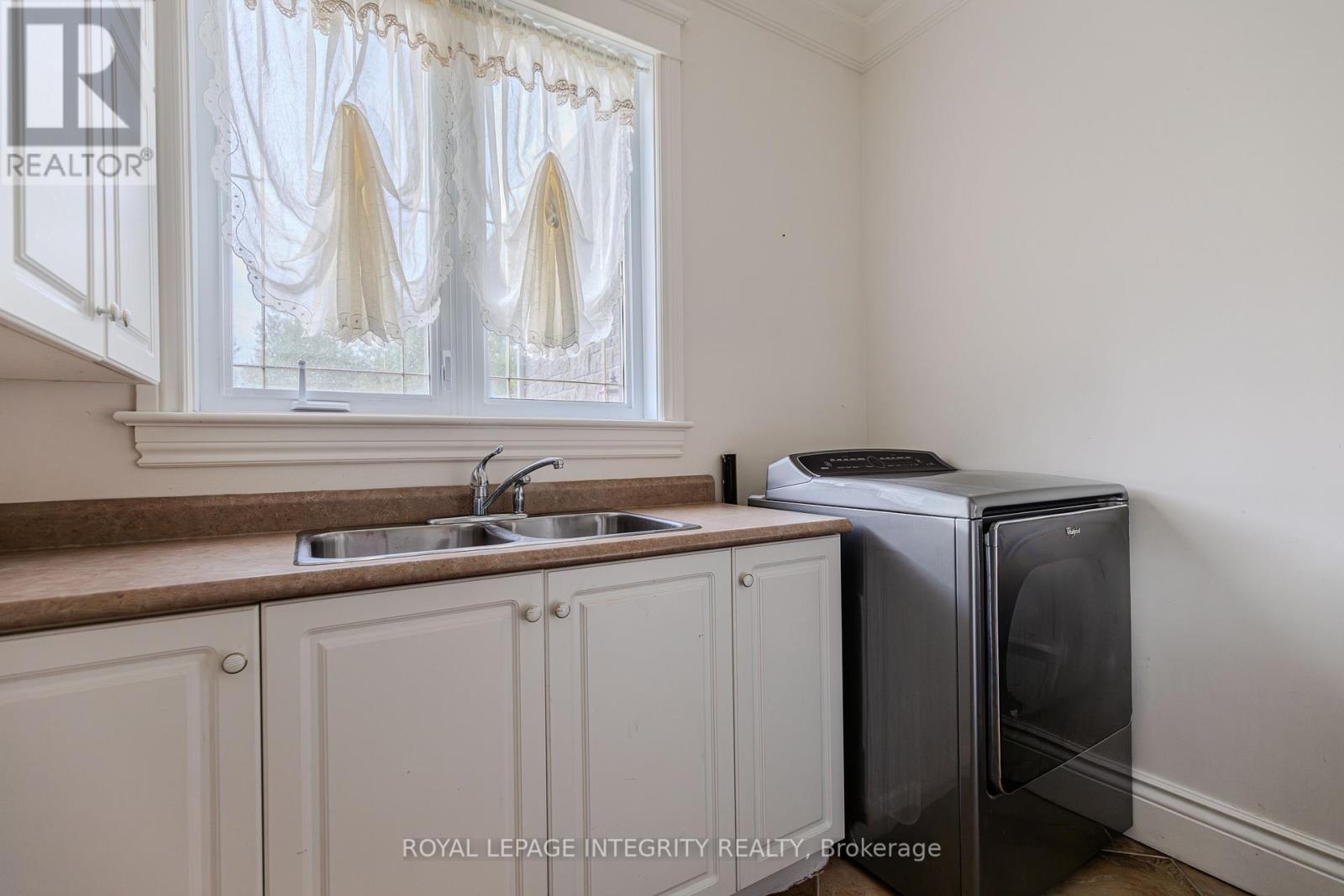 5884 Earlscourt Crescent, Ottawa, Ontario  K4M 1K2 - Photo 20 - X12411030