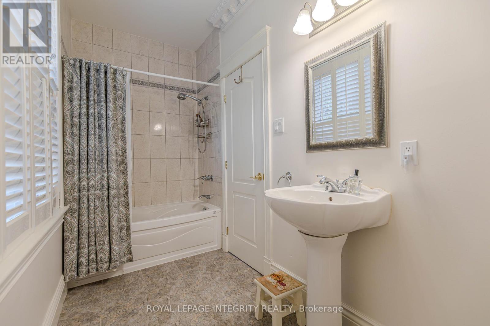 5884 Earlscourt Crescent, Ottawa, Ontario  K4M 1K2 - Photo 23 - X12411030