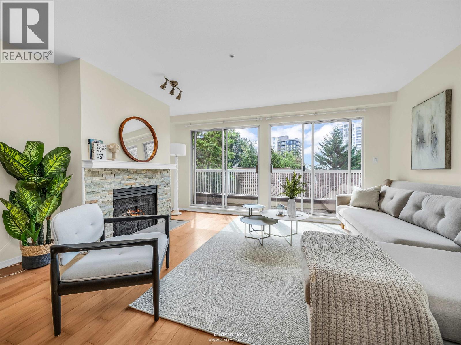 3461 Amberly Place, Vancouver, British Columbia  V5S 4P9 - Photo 3 - R3049483