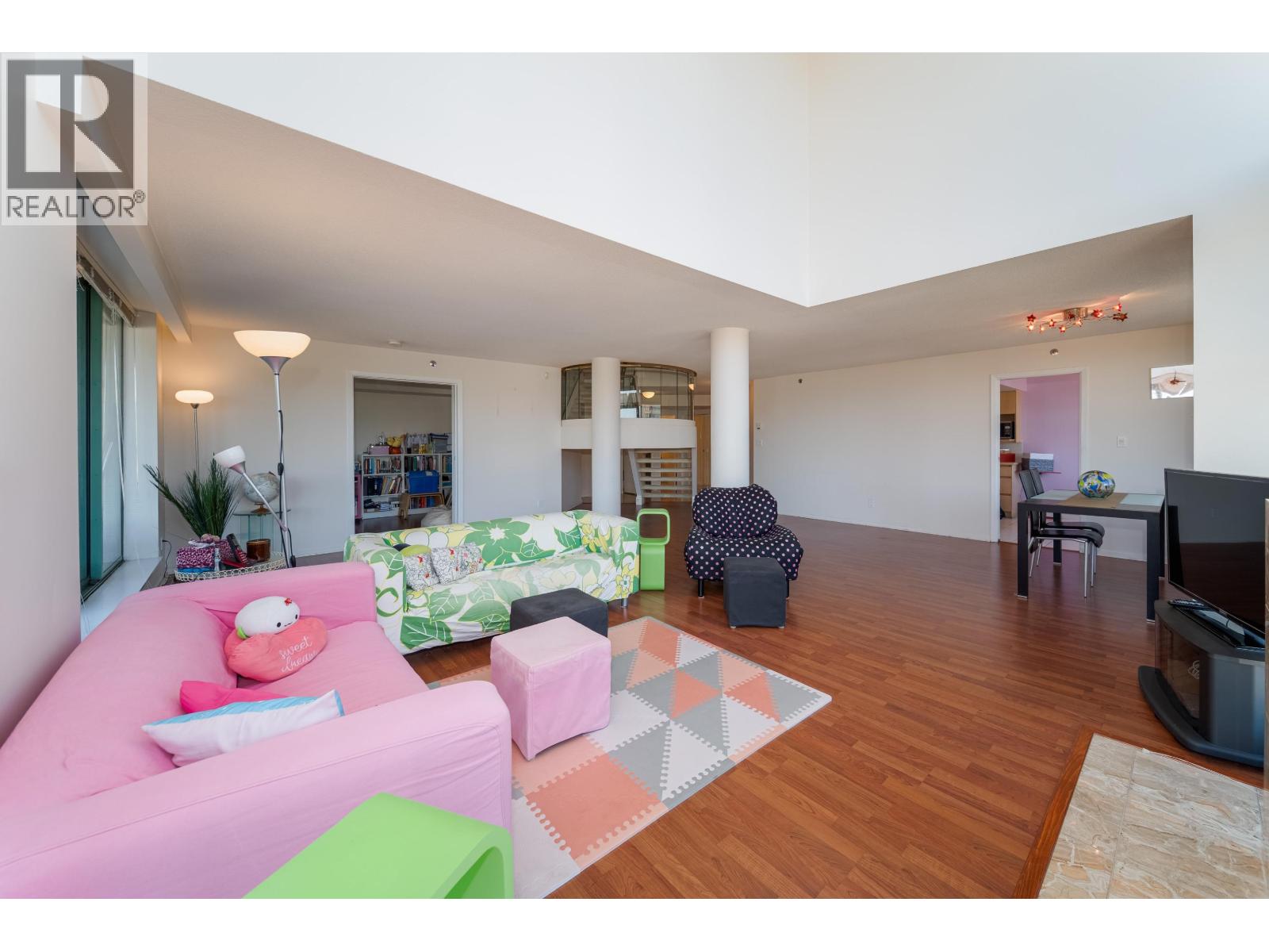 804 518 W 14th Avenue, Vancouver, British Columbia  V5Z 4N5 - Photo 3 - R3049487