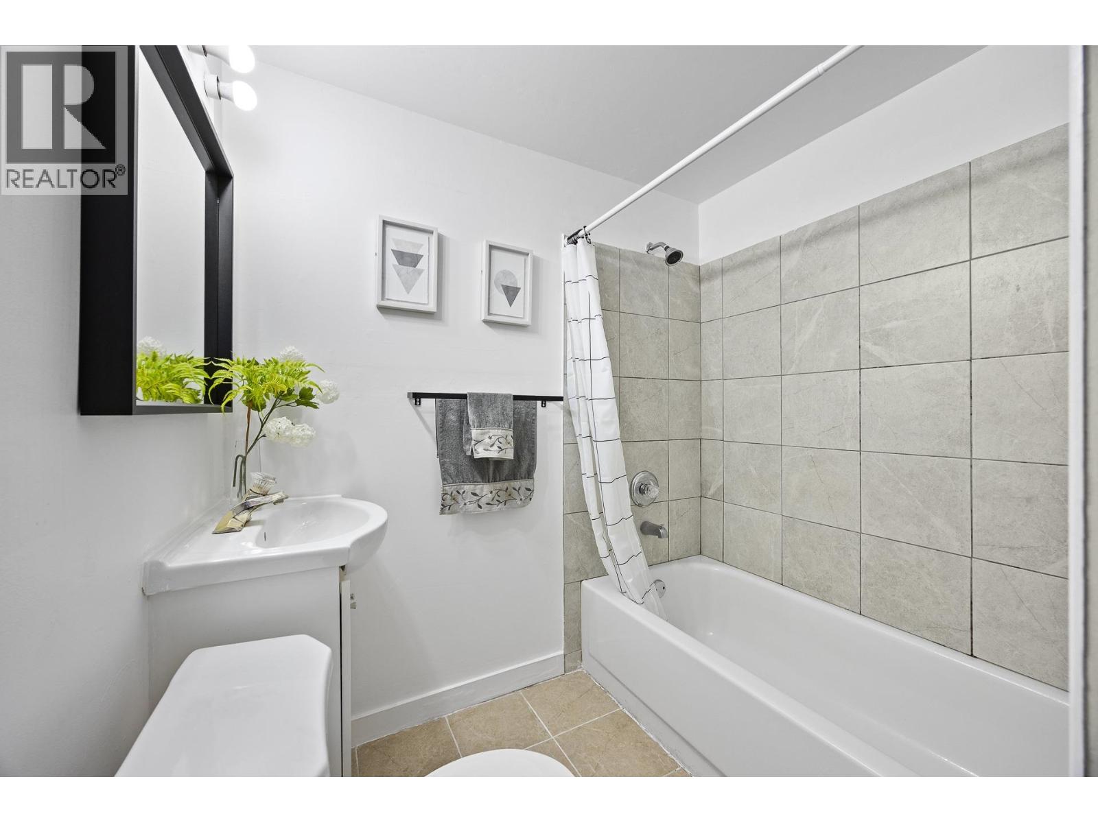 1317 Hornby Street, Coquitlam, British Columbia  V3E 1V3 - Photo 27 - R3049387
