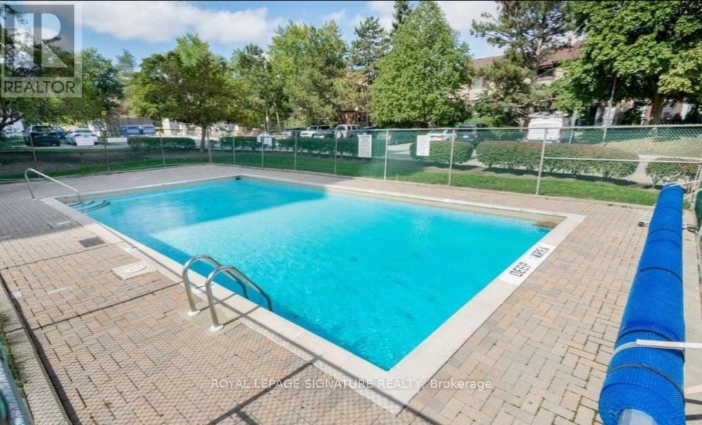 902 - 2929 Aquitaine Avenue, Mississauga, Ontario  L5N 2C7 - Photo 2 - W12411040